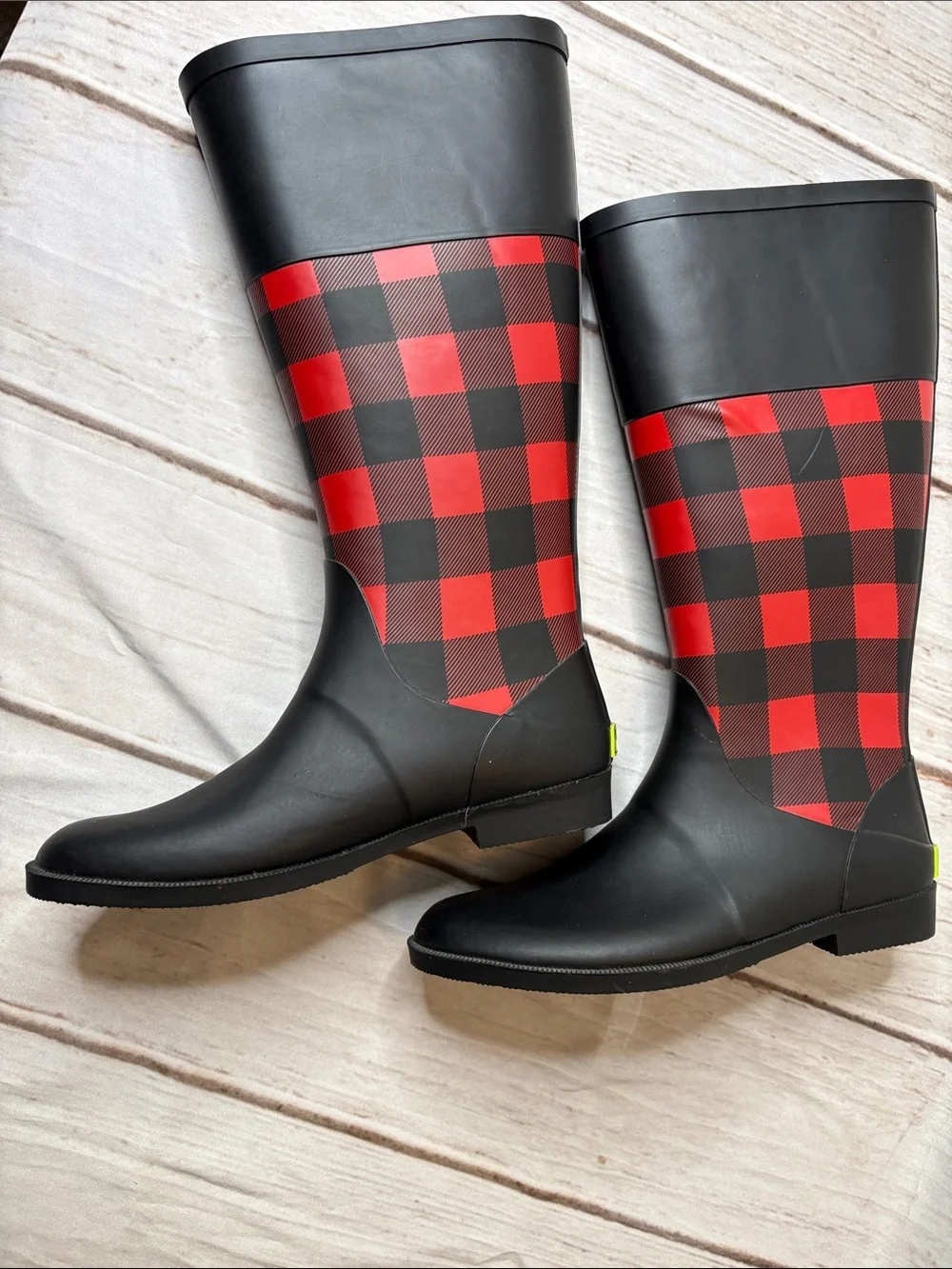 Western Chief Buffalo Riding Boot Rain Boot Red & Black Women’s Size 8